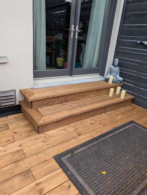 Two-tier landing at the patio door — Barrie, Ontario